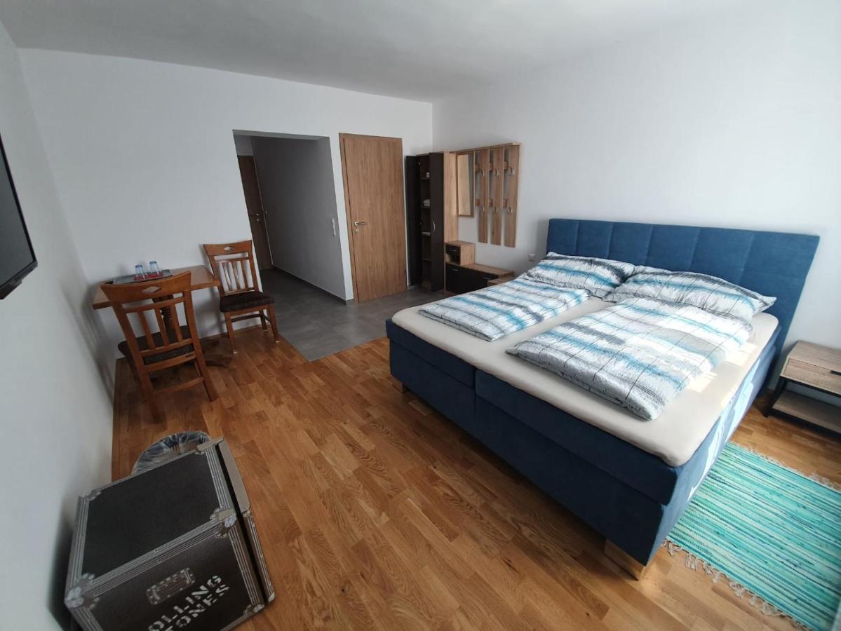 Pop'S Rooms - Transilvania Boheimkirchen Bagian luar foto
